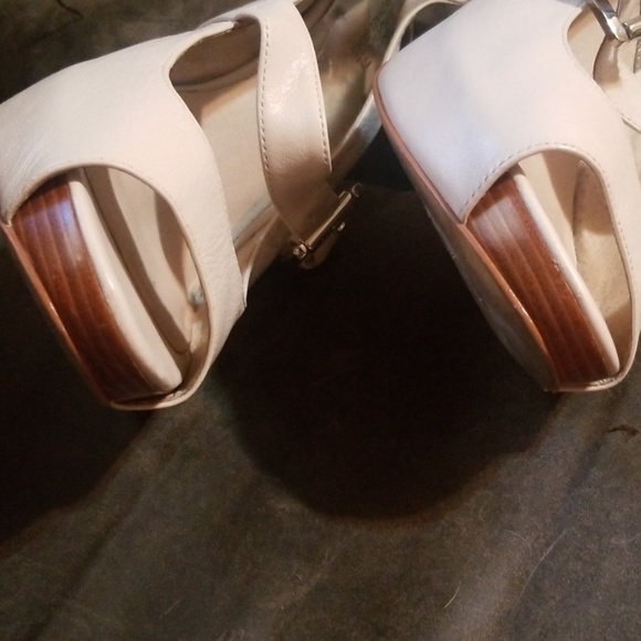 Women's Size 11 Michael Kors Heels - Picture 6 of 8